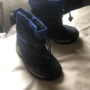 Kids boots